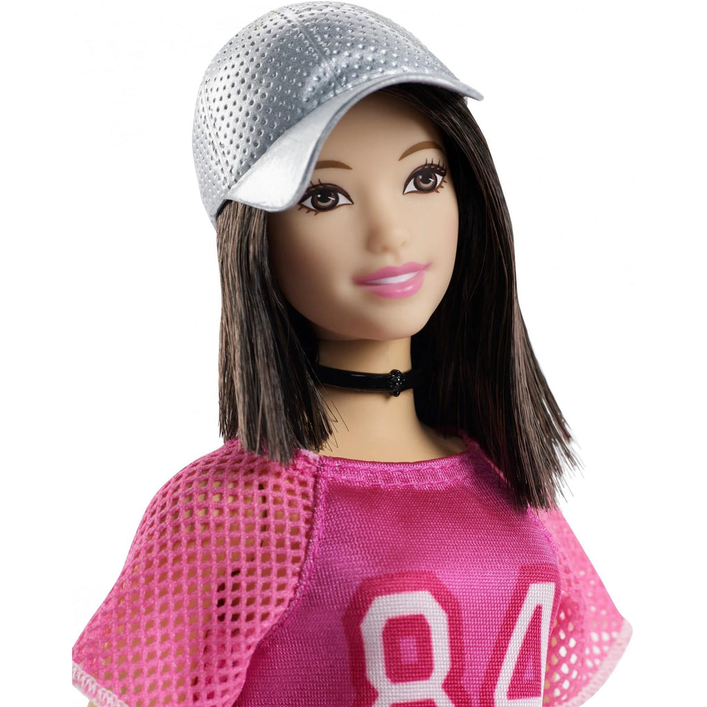Curvy Doll with Brunette Hair & Accessories F6669