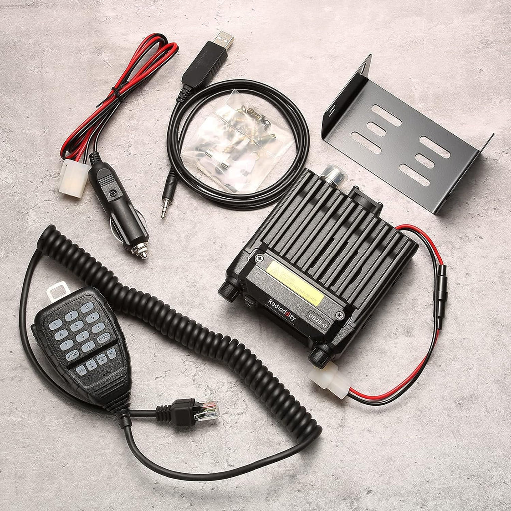 GMRS Mobile Radio, 25 Watts, Dual Band Scanning Receiver L25135