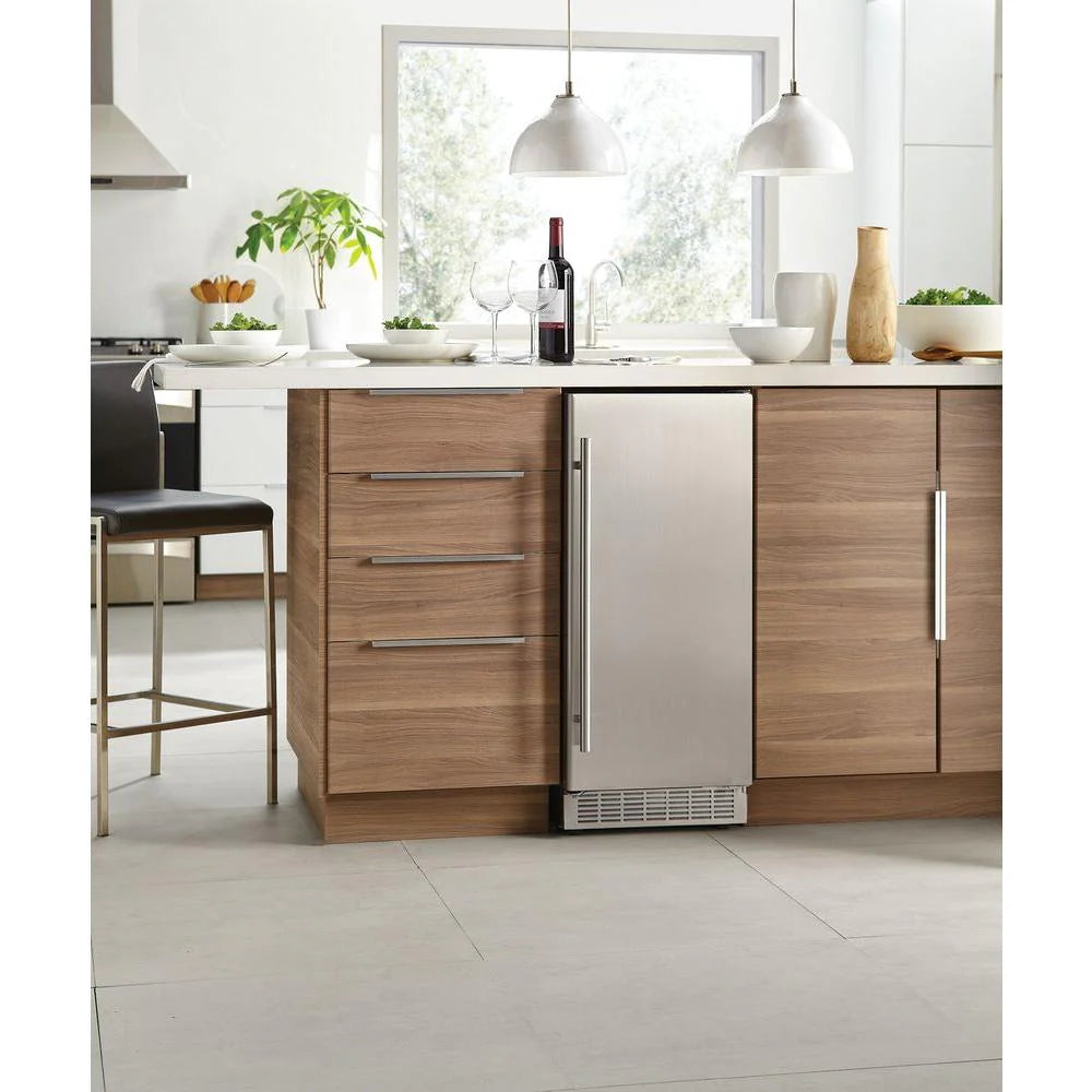 15 in. Undercounter Ice Maker with Stainless Steel Door S1905