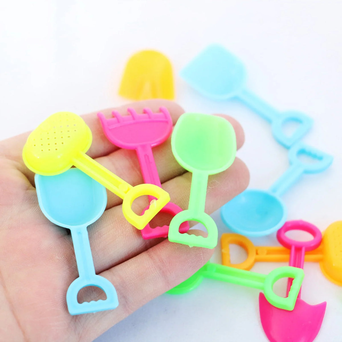 10Pcs 1/12 Miniature Beach Toys Dollhouse Shovel Rake Sand Digging Tool A1785